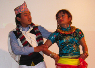 nepal_dancers-Nepaleses and italians in Rome